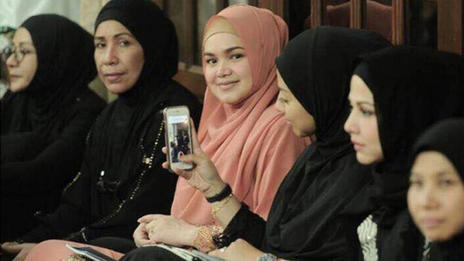 Hamil, Siti Nurhaliza Tak Nafsu Makan - Celeb Bintang.com