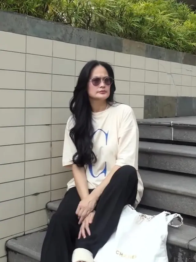 Donna Harun punya rambut sehat (Instagram/donnaharunofficial)