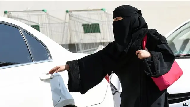 Sempat Dibui Terkait Larangan Menyetir, Wanita Saudi Dibebaskan