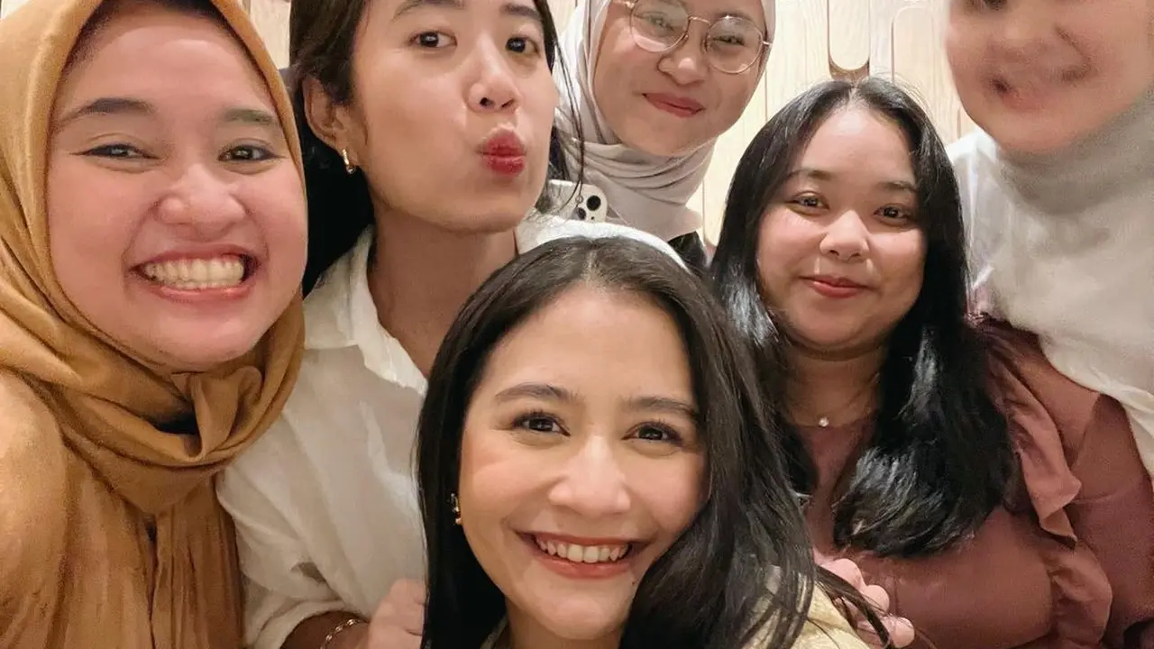 Prilly Latuconsina bukber (Instagram/prillylatuconsina96)