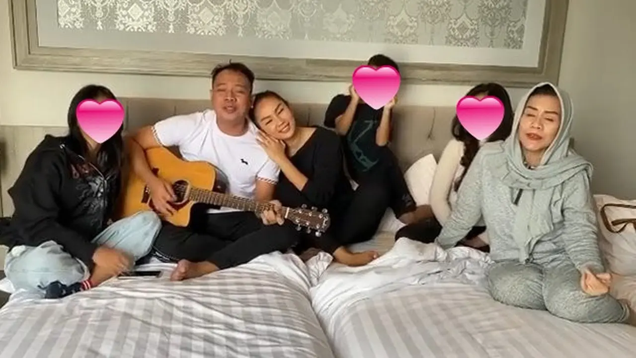 Kalina Ocktaranny dan Anak-Anak Vicky Prasetyo
