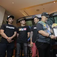 Berbagai cara dilakukan oleh tim Warkop DKI Reborn dalam memperomosikan film kelanjutannya. Film pertama meraih penonton hingga 6,8 juta. Rekor MURI didapatkan, kini kembali mendapatkan rekor MURI. (Nurwahyunan/Bintang.com)