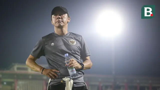 Latihan Timnas Indonesia Senior dan Timnas Indonesia U-20