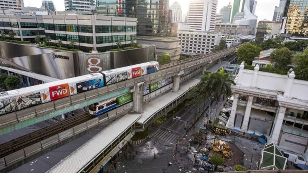 Dahsyatnya teror bom hancurkan Kuil Erawan di Bangkok