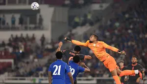 Top 3 Berita Bola: Cesc Fabregas Boyong Kiper Chelsea ke Como