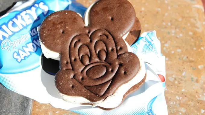 10 Camilan Bertema Disney yang Wajib Kamu Coba