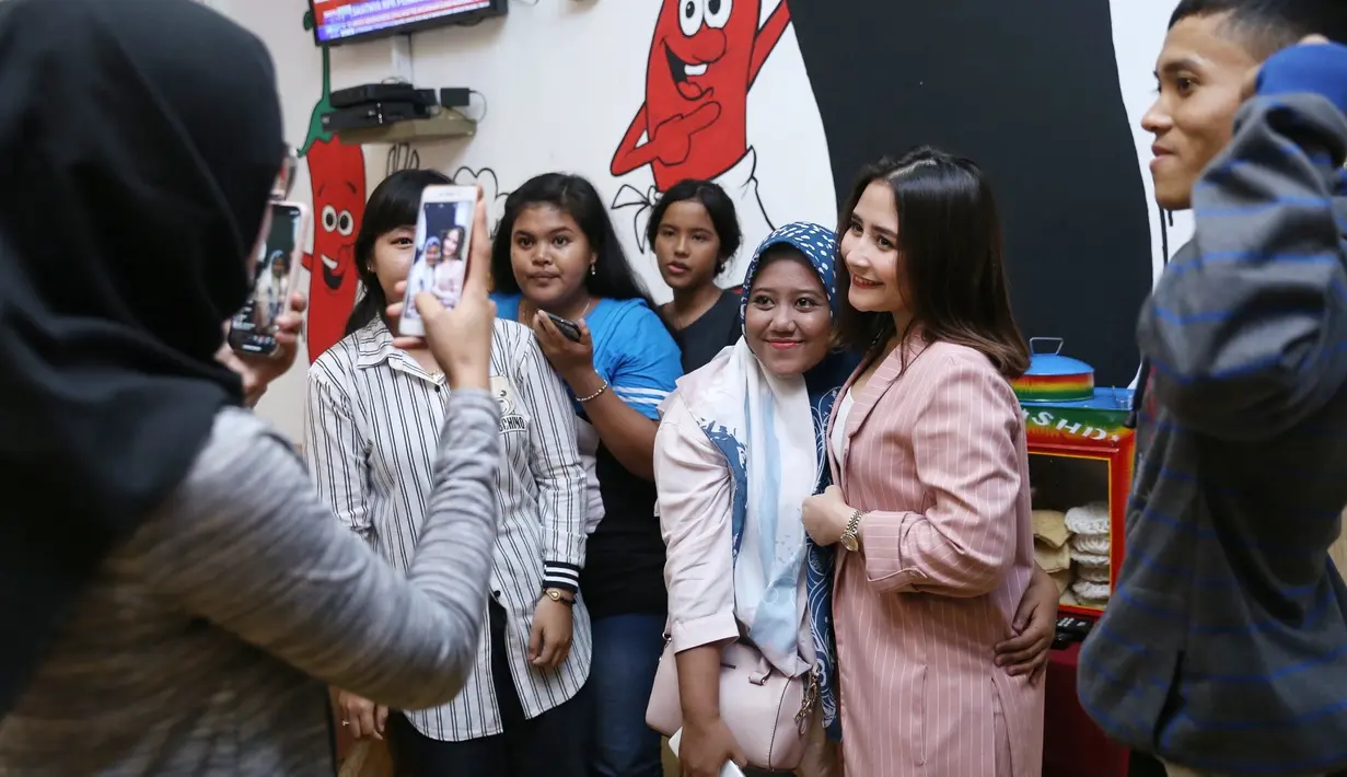 Prilly Latuconsina
