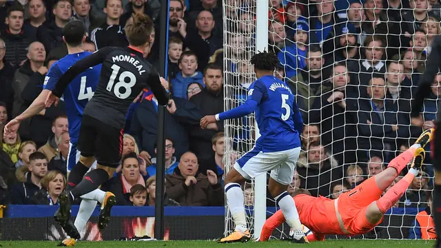 Arsenal Menang Telak di Kandang Everton