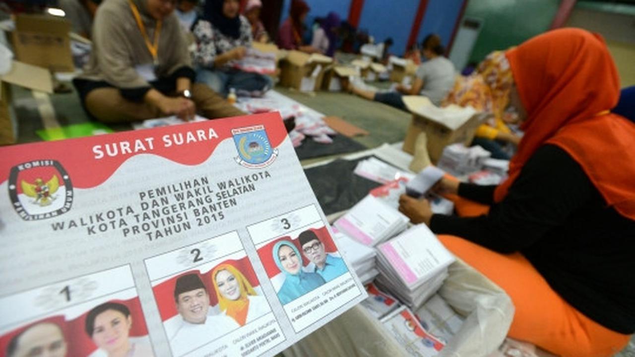 Memantau pelipatan dan penyortiran surat suara Pilkada Tangsel