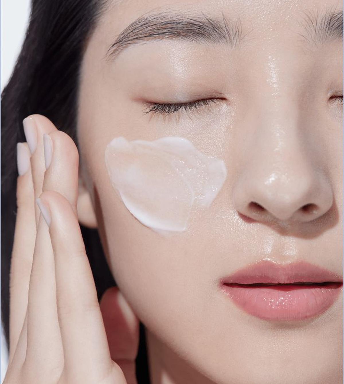 Punya Kulit Berjerawat? Simak Urutan Skincare Malam yang Paling Efektif untuk Hasil Maksimal