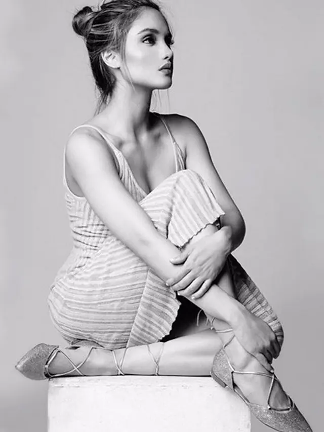 [Bintang] Cinta Laura