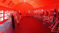 Badan Nasional Penanggulangan Bencana (BNPB) mengalokasikan 12 tenda yang digunakan untuk penanganan medis korban gempa di RSUD Sayang Cianjur dan RS Dr. Hafiz Cianjur pada Sabtu, 26 November 2022. (Dok Badan Nasional Penanggulangan Bencana/BNPB)