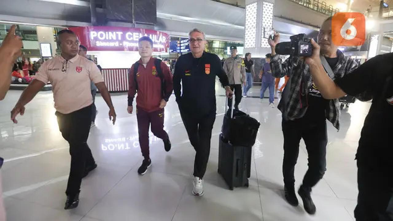 Tiba di Jakarta, Pelatih China Langsung Sesumbar Bisa Kalahkan Timnas Indonesia