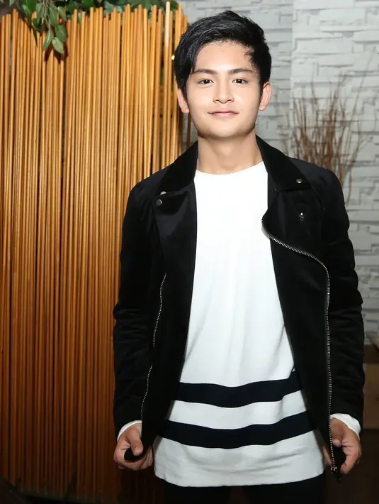 “Berbeda dari single sebelumnya. Ini tantangan banget buat aku. Sebelumnya up beat dan sekarang coba yang mellow,” kata pemeran sinetron Kecil-Kecil Mikir Jadi Manten. (Bambang E Ros/Bintang.com)