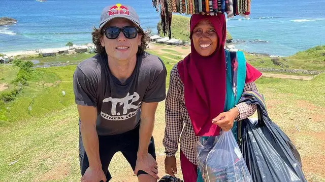 10 Momen Lucu Pembalap MotoGP Melokal di Lombok, Makan Nasi Putih Lauknya Nasi Goreng