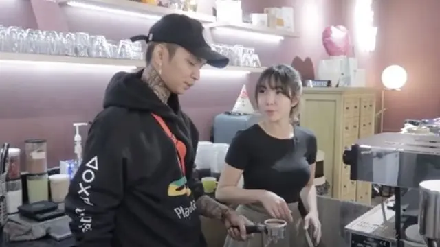 Duet Bareng di Single Terbaru, Ini 6 Potret Young Lex dan Gisella Anastasia