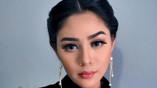 [Fimela] Saphira Indah