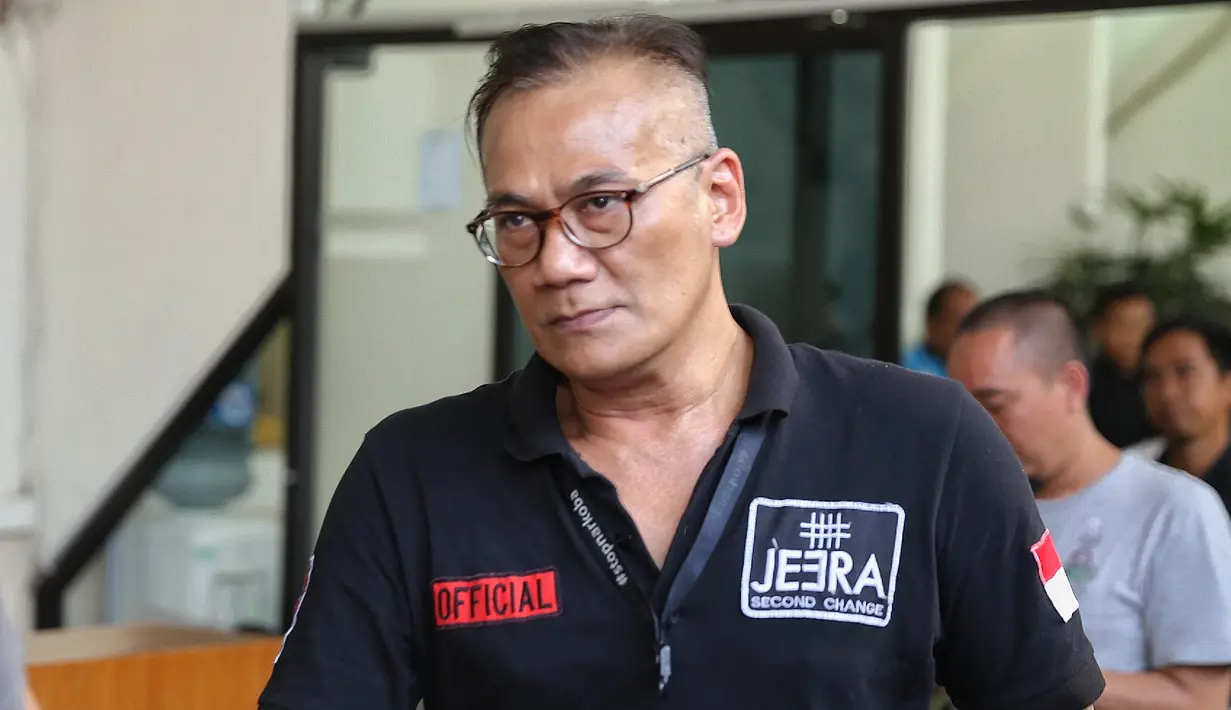 Nominasi Pemeran Pendukung Pria Favorit di Usmar Ismail Awards 2017 lewat film Bukaan 8 itu tiba di pengadilan sekitar pukul 14.00 WIB. (Nurwahyunan/Bintang.com)