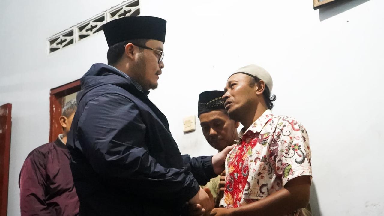 Tangis Supriyono, Ayah Korban Hanyut Seketika Pecah Saat Peluk Mas Dhito