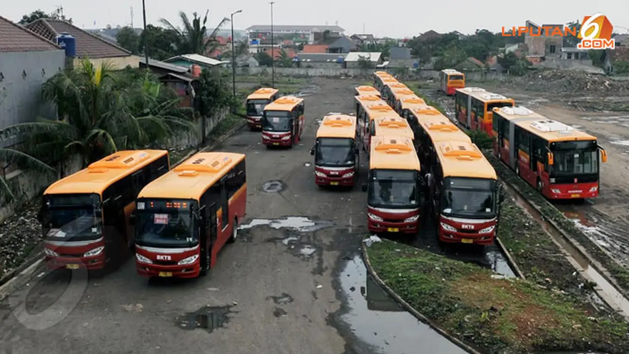 6-busway-masuk-bengkel-140211c.jpg