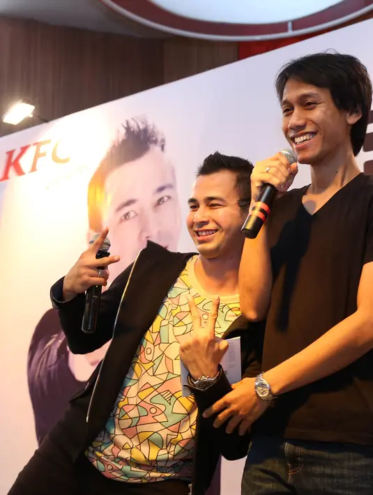 Erros menjadi salah satu penulis lagu dalam album baru Raffi Ahmad. (Galih W. Satria/bintang.com)