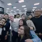 Tim Cook Kunjungi Apple Developer Academy di Jakarta, Bertemu Pengembang Muda Berbakat dan Aplikasi Inspiratif. (Doc: Apple)