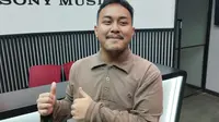 Penyanyi Farrel Hilal di kawasan Cilandak Jakarta Selatan, Kamis (7/3/2024) saat bergabung dengan Sony Music Entertainment Indonesia. (Dok. via M. Altaf Jauhar)