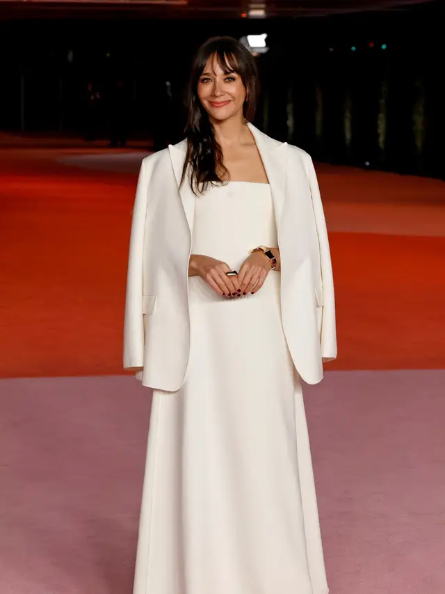 8 Adu Gaya Seleb di Academy Museum Gala 2023, Kendall Jenner, Selena Gomez, dan Hailey Bieber