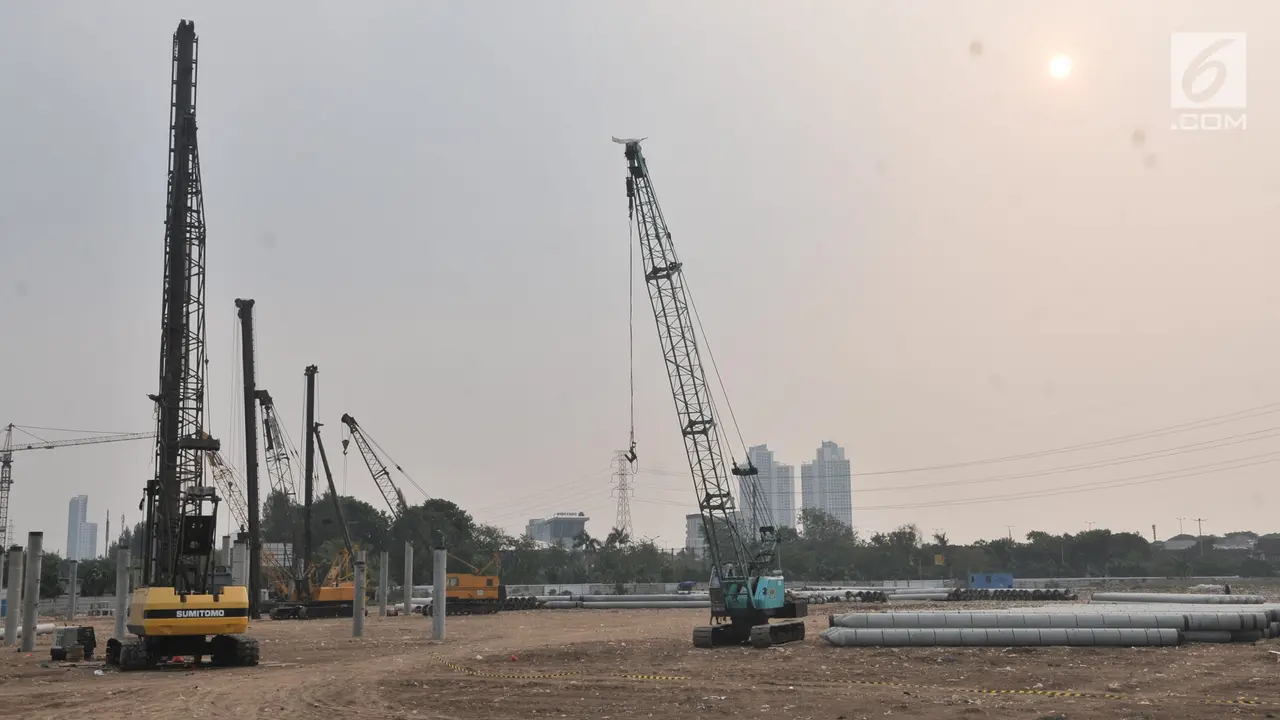 Memantau Progres Pembangunan Stadion BMW