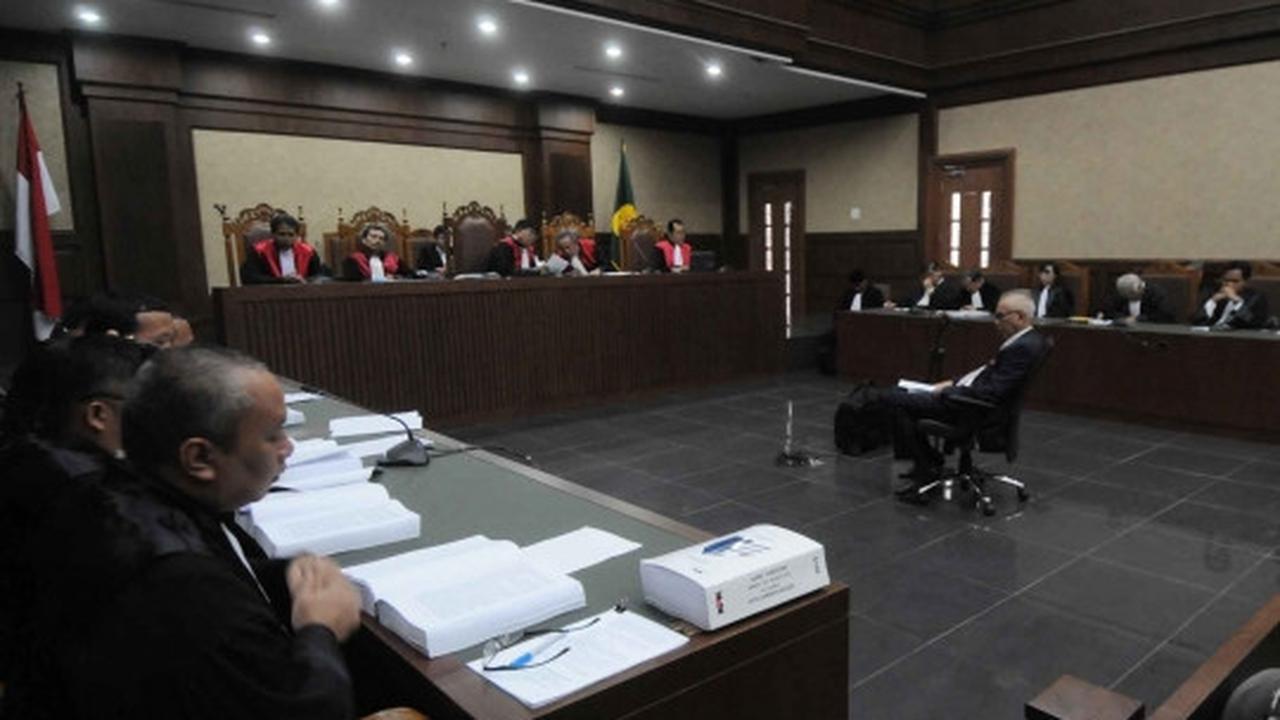 JPU tuntut OC Kaligis dihukum 10 tahun penjara