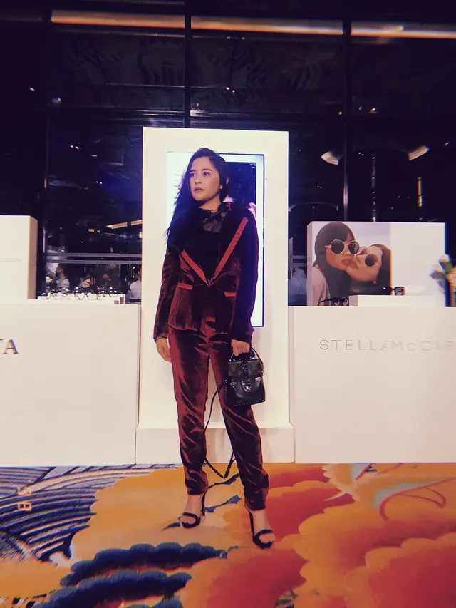 [Bintang] Penggemar Prilly Latuconsina? 3 Fashion Item Ini yang Wajib Kamu Punya di Lemari