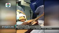 Ia mengaku merasakan pengalaman yang luar biasa memainkan gitar selama tujuh jam tanpa henti saat dokter membedag kepalanya. 