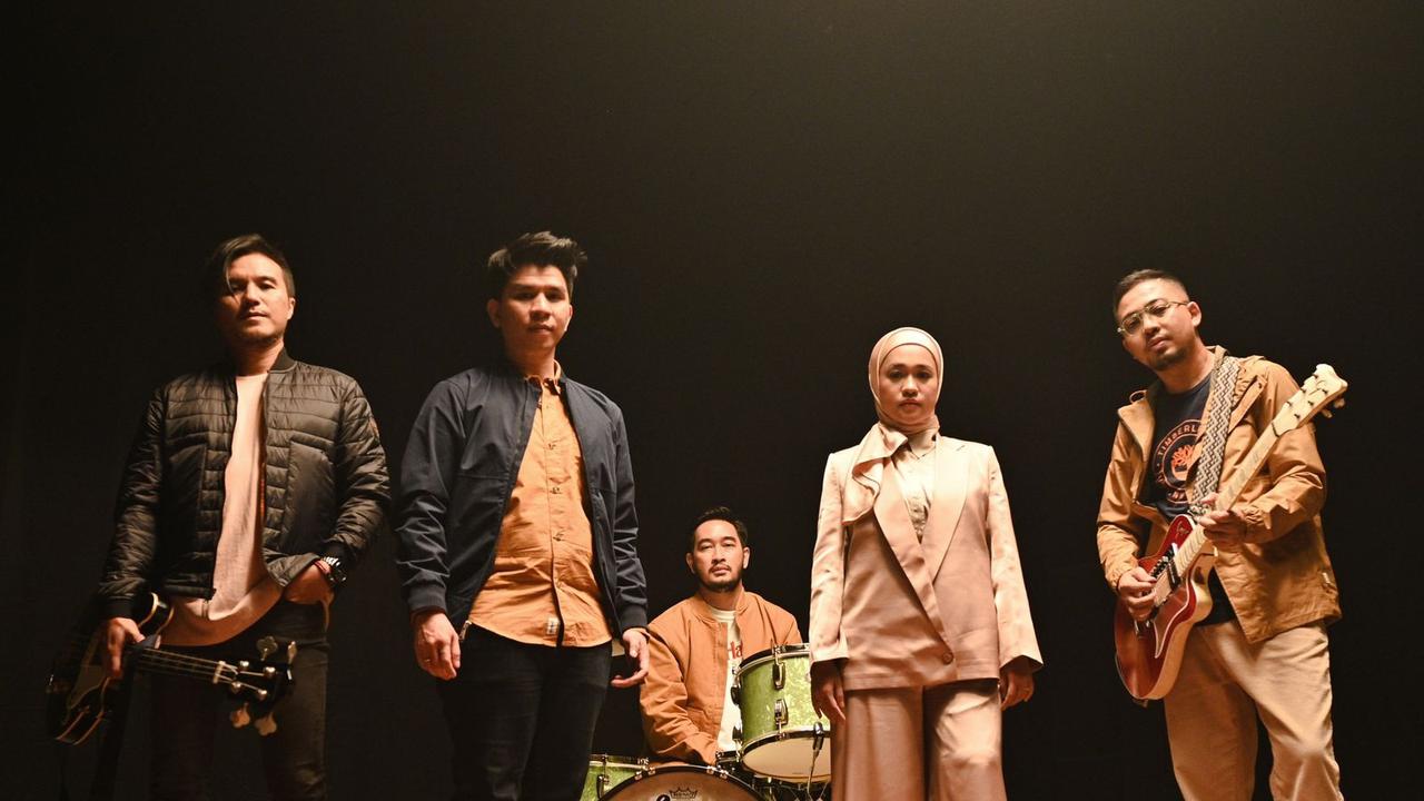 Govinda X Ernie Zakri