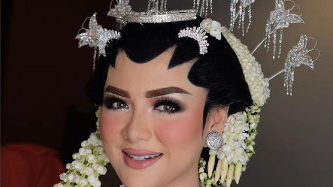  Make  Up  Pengantin  Vicky Shu Dibandingkan dengan Raisa dan 