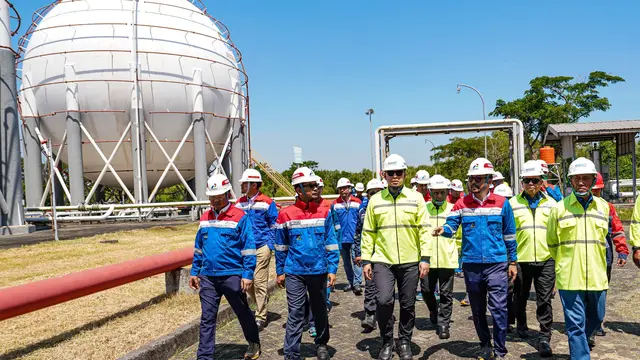 Pastikan Layanan Prima, Dirut Pertamina Patra Niaga Tinjau Kondisi Terminal LPG di Sulawesi