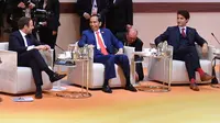 Presiden Joko Widodo bersama PM Kanada dan Presiden Prancis (Foto: Biro Pers, Media, dan Informasi Sekretariat Presiden)