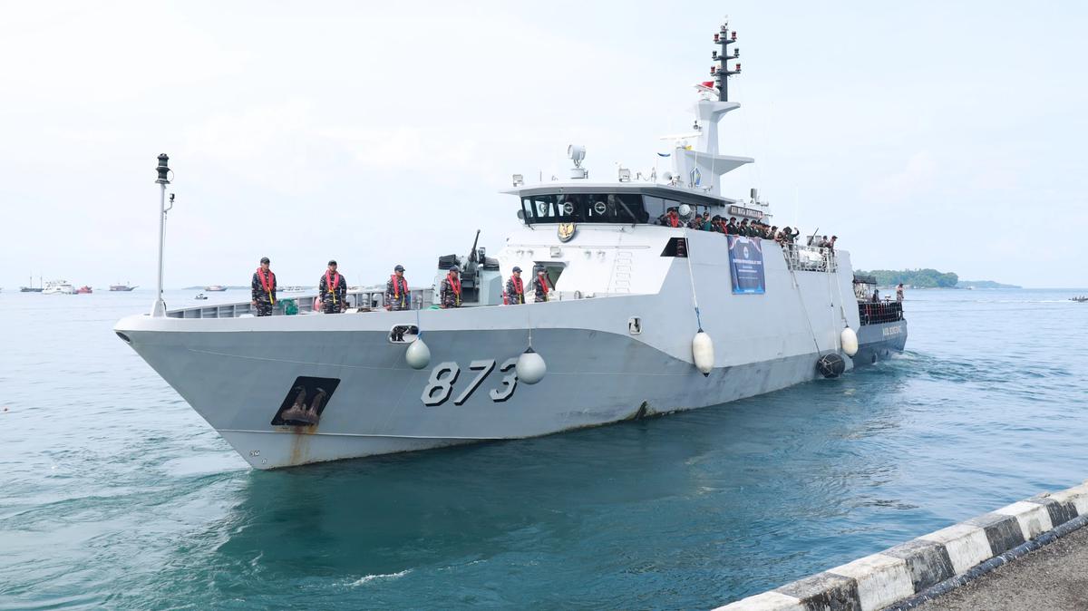 FOTO: TNI AL Kirim Ekspedisi Rupiah 2025 Menembus Pulau-Pulau Terluar Papua Barat