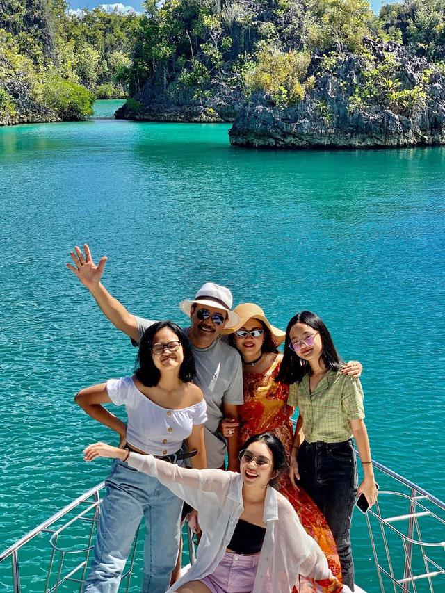 Main TikTok Bareng, Ini 6 Potret Kebersamaan Djarot Saiful dan Ketiga Anaknya