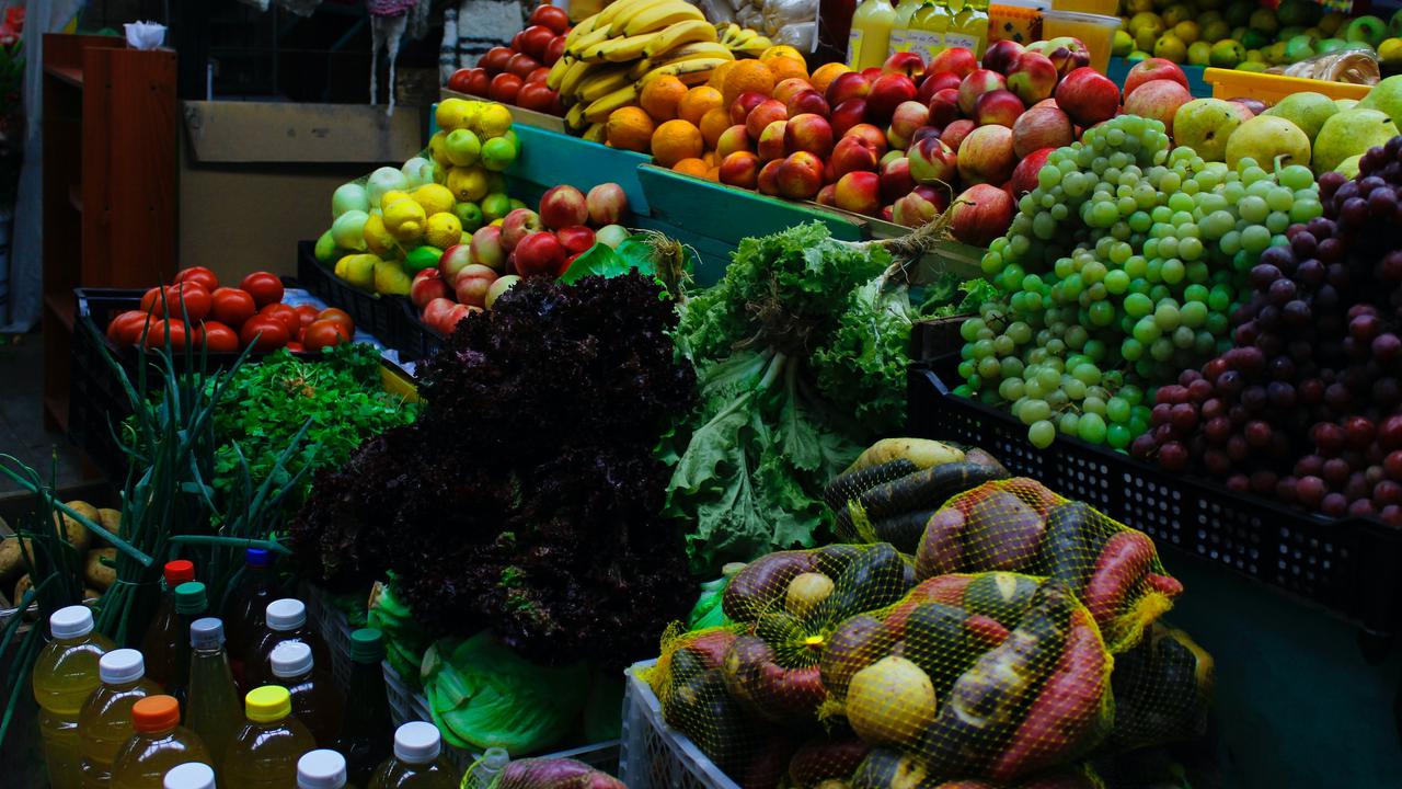 Asupan Makanan Harian Kaya Akan Sayur dan Buah Bantu Cegah dan Perlambat Degenerasi Makula Terkait Usia