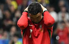 FOTO: Momen Cristiano Ronaldo Gagal Penalti Sampai Nangis Tersedu-sedu Saat Portugal vs Slovenia di Euro 2024