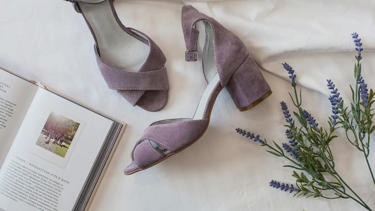 5 Tips dan Cara Merawat Sepatu Suede Agar Tetap Awet dan Menawan