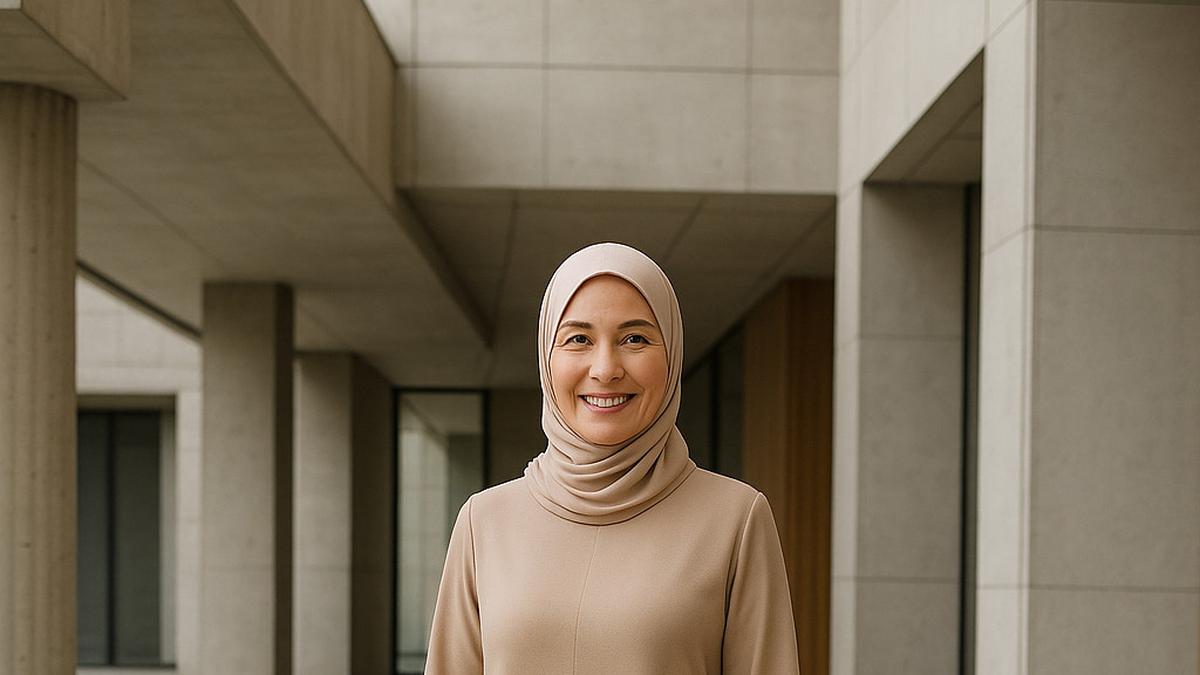 TOP 3: Model Gamis untuk Ibu-Ibu 40 Tahunan hingga Model Rambut Ibu Berhijab Usia 50 Tahun