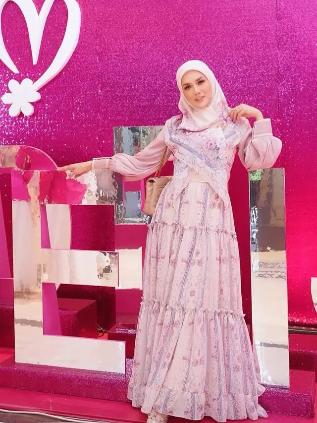 Model Gamis Mulan Jameela yang Cocok untuk Pengajian