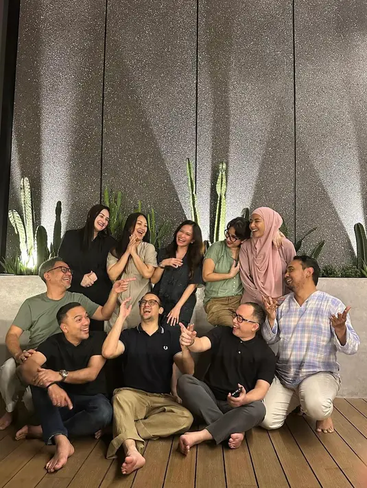 Nola B3, Meisya Siregar, Ersa Mayori, Novita Angie, dan Mona Ratuliu kumpul bareng. [Foto: Instagram/ersamayori]