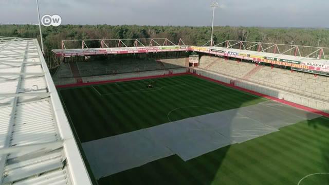 Berita video seri Life is a Pitch dari DW kali ini memperkenalkan stadion bersejarah di Berlin yang direnovasi oleh fans-nya, An der Alten Forsterei.