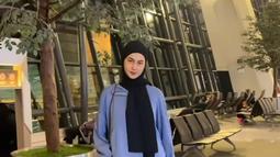 Awalnya dia mengunggah foto saat masih berada di Terminal 3 Soekarno Hatta menunggu Boarding. (Foto: Instagram/ paula_verhoeven)