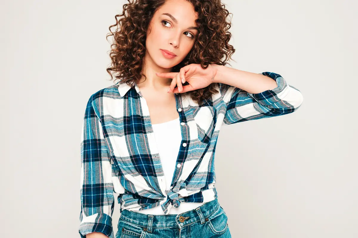 Menata rambut curly dengan benar