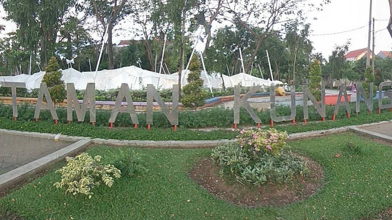 Ngabuburit di Taman Kunang-Kunang