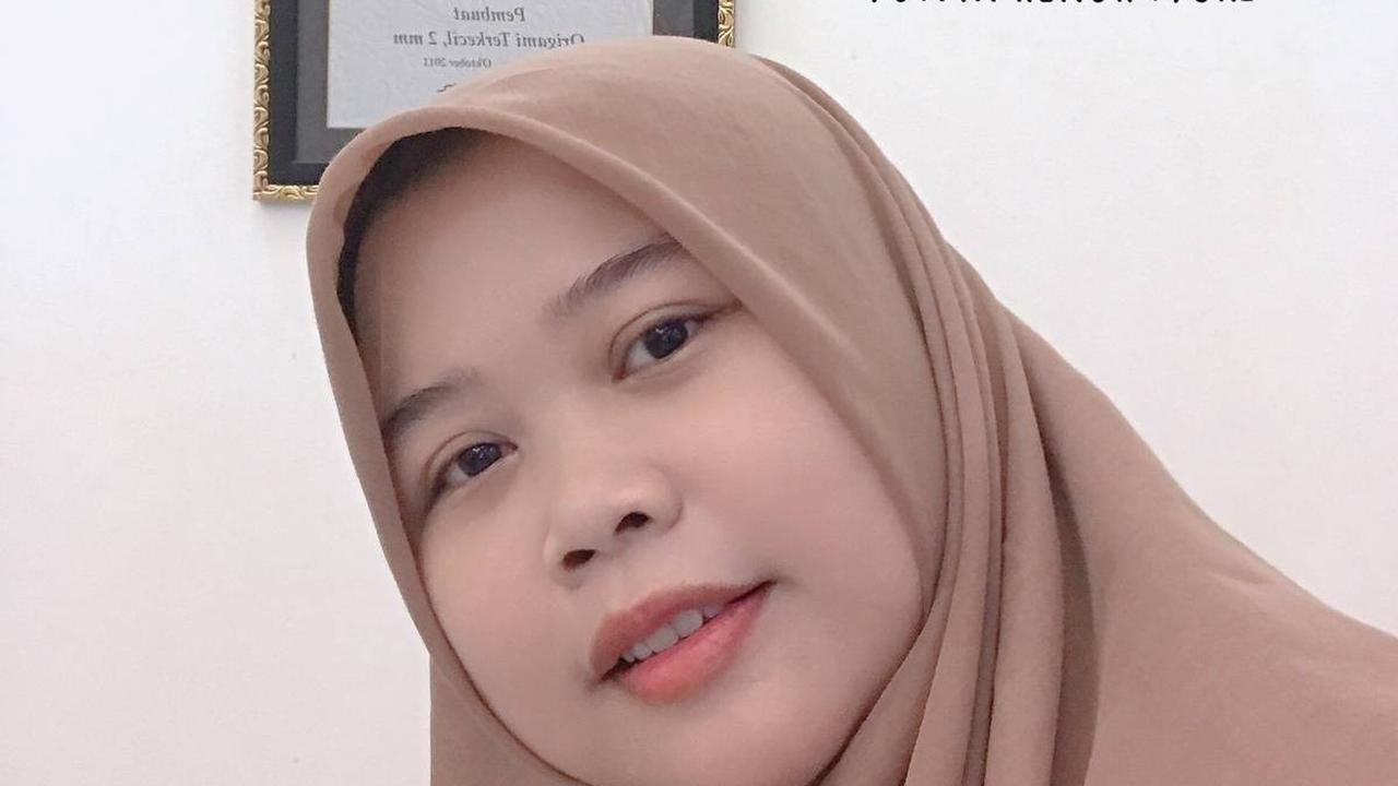 Sukses Buat Origami Ukuran Super Kecil, Momen Wanita yang Berhasil Raih Rekor Muri Ini Curi Perhatian