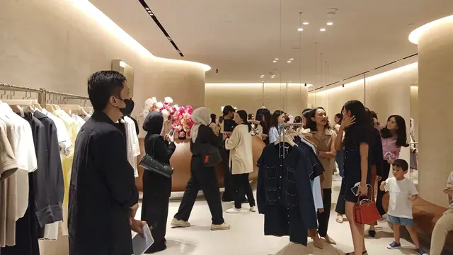 Toko Kedua DUMA Buka di Plaza Indonesia, Hadirkan Koleksi Seragam Ibu dan Anak